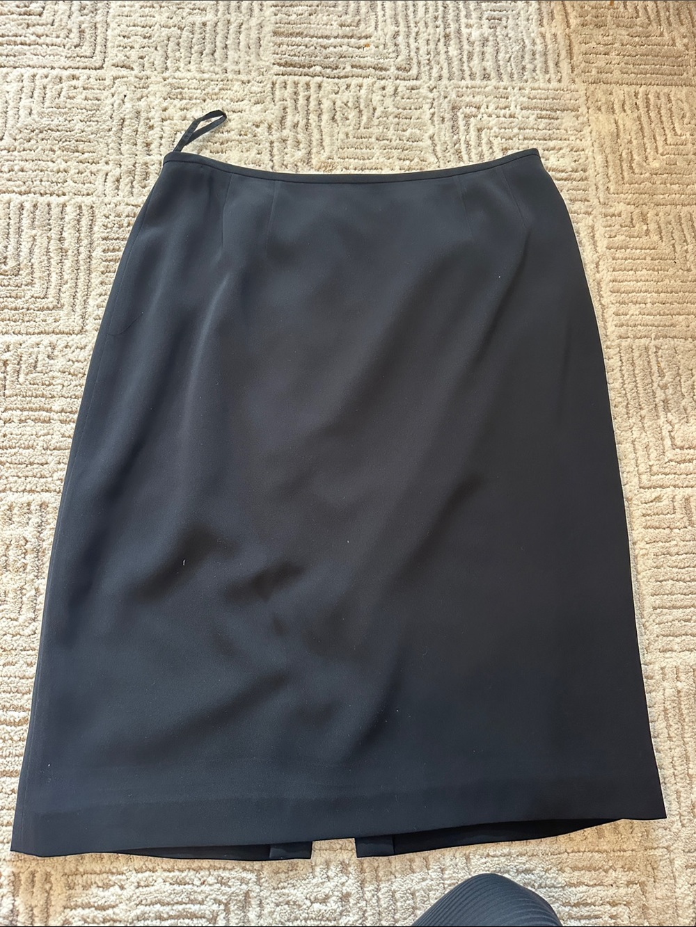 Elegant Black Pencil Skirt — Women’s Tailored Workwear
